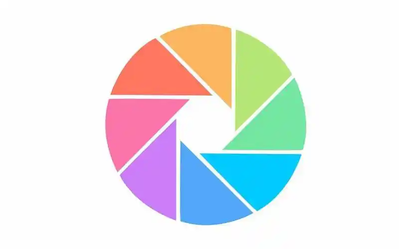 pyq的意思是朋友圈.