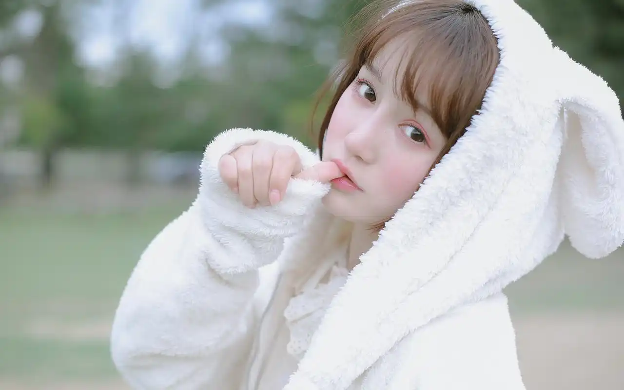 短发的文艺女生,可爱-美女图片