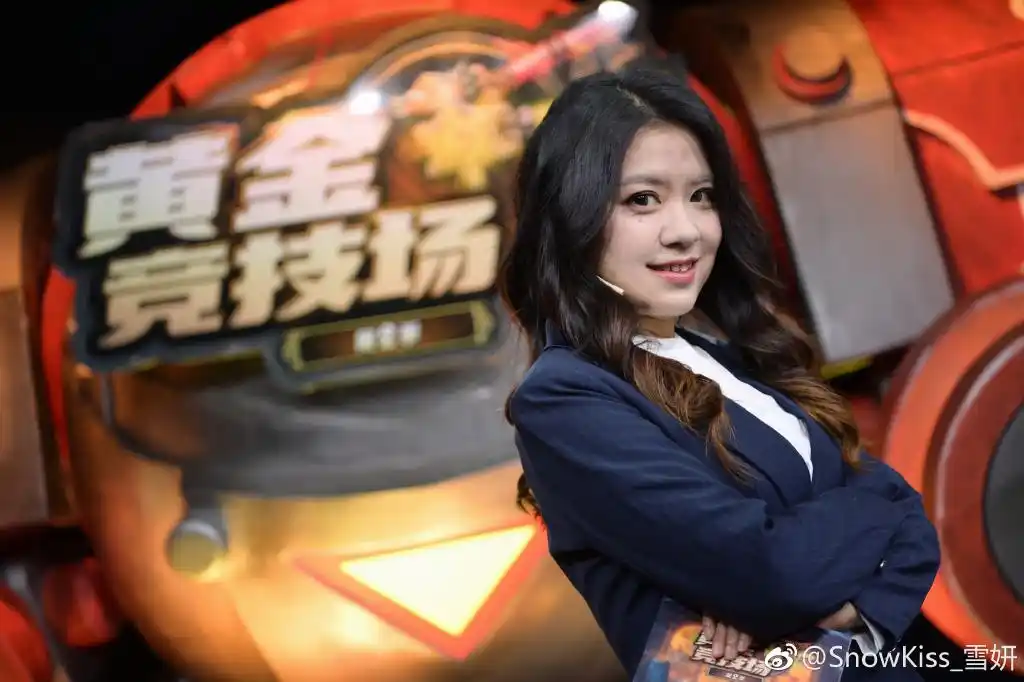 炉石传说:斗鱼雪妍"鱼人萨",暗藏返场黑科技,70胜率污染天梯