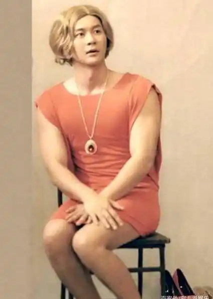 郑恺李晨娇羞,看到蔡徐坤后爱了_网友_样子_感觉