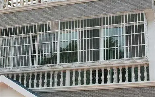 二层阳台护栏一般多高