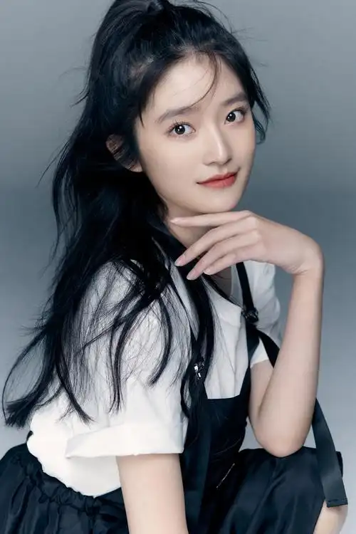 00后小花柴蔚写真释出原来小芈月长大了这么美