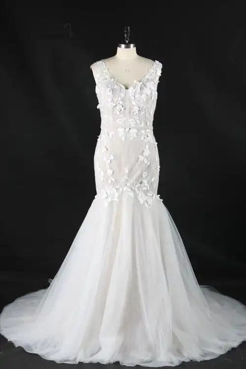 西部象牙蕾丝美人鱼婚纱礼服新娘 2019 真正的样品
