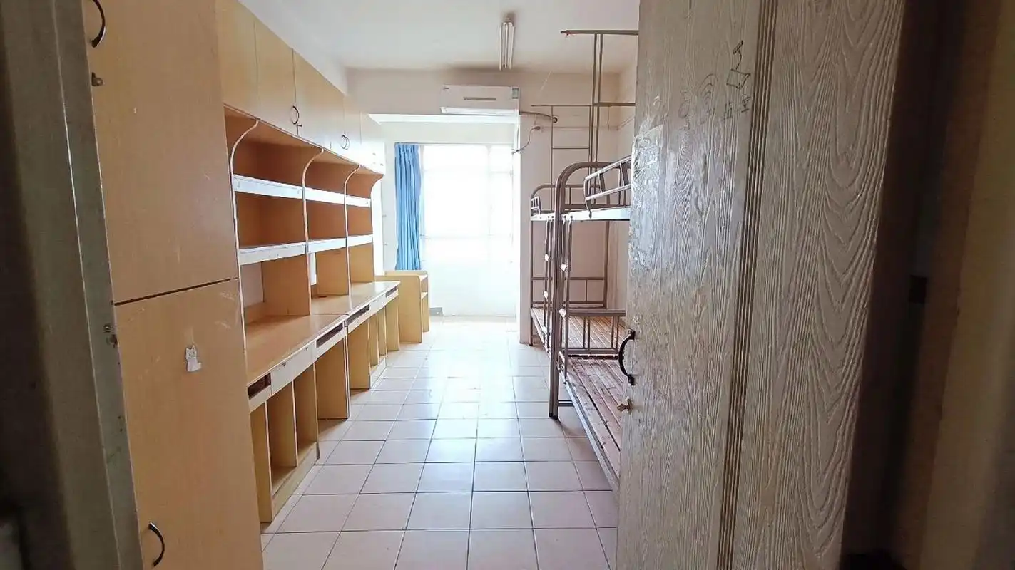 江苏大学f区研究生宿舍 开学好几天了,这个宿舍没有独卫我真的很难过