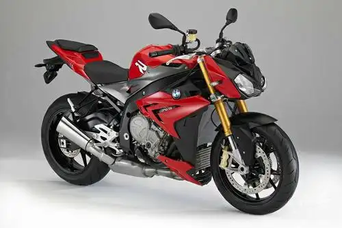 但百度知道上不让发布这些信息,可以自己百度"宝马摩托",在宝马中国或