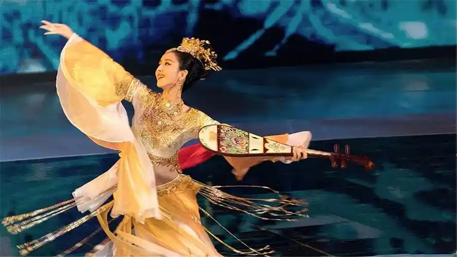 佟丽娅绝美舞蹈片段合集,眼神灵动舞姿妖娆,赵飞燕本燕了