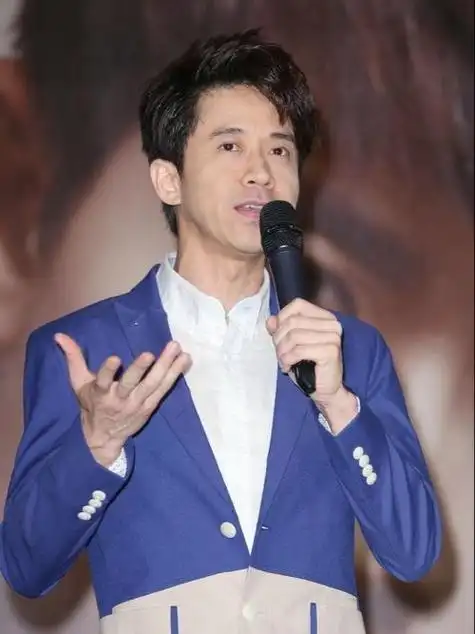 53岁知名歌手光良回应隐婚生子!没有承认也没否认,引网友热议