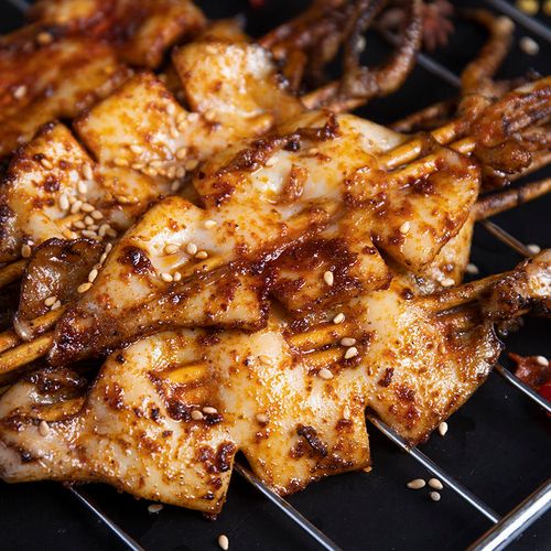 新鲜冷冻鱿鱼串整只鱿鱼板串铁板鱿鱼烧烤食材串鱿鱼串整条烤串鱿鱼板