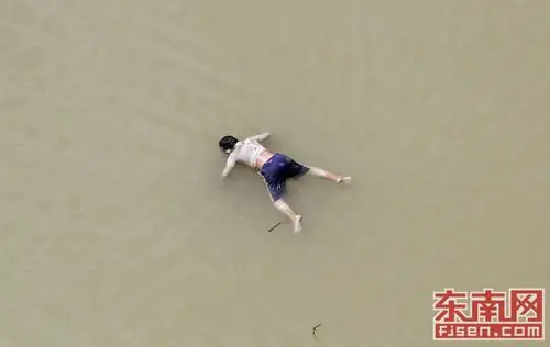 南安双溪大桥下现男童浮尸 打捞费要3000元 组图
