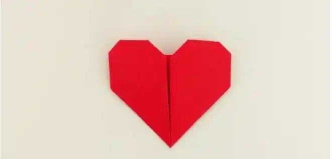 《儿童手工折纸教程》手把手教你如何制作手工折纸爱心