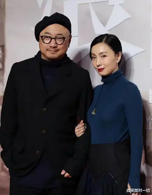 陶虹现身英国,因大方合影再度被疑跑路