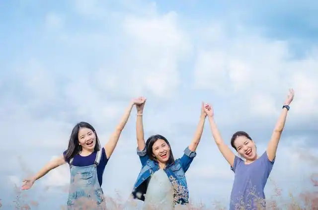 渐行渐远的闺蜜们和闺蜜渐行渐远