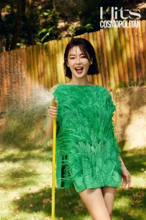 张雨绮cosmohits七月刊封面##张雨绮夏日色彩封面大片