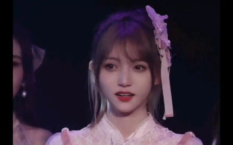 每周美女赏析特辑塞纳河之水润万物的大美女张润来啦