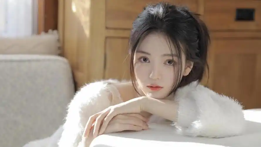 2021超温柔漂亮的小姐姐,高清壁纸图片,清纯美女-回车桌面