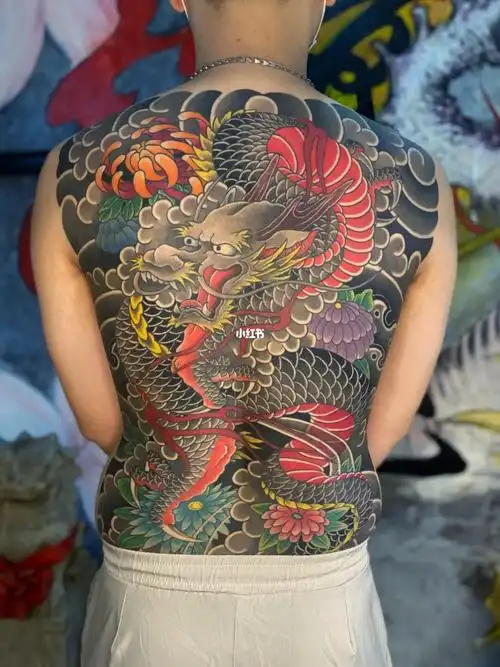 的配合#湛江纹身  #湛江纹身店  #湛江纹身师  #满背龙  #满背龙纹身