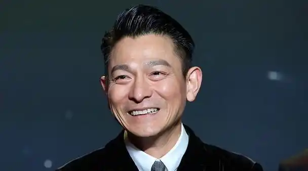 刘德华坦言与赖慧文交情,原来两人感情超铁,不是亲人胜似亲人