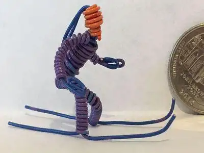 制作兵人玩物废旧电线diy创新小石头手工啄食小鸡怎么保护数据线充电