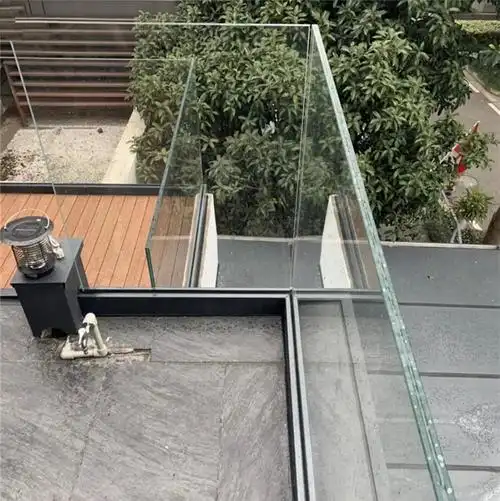 阳台无框玻璃扶手轨道地槽护栏景观栏杆极简约扶手玻璃预埋u型槽方形