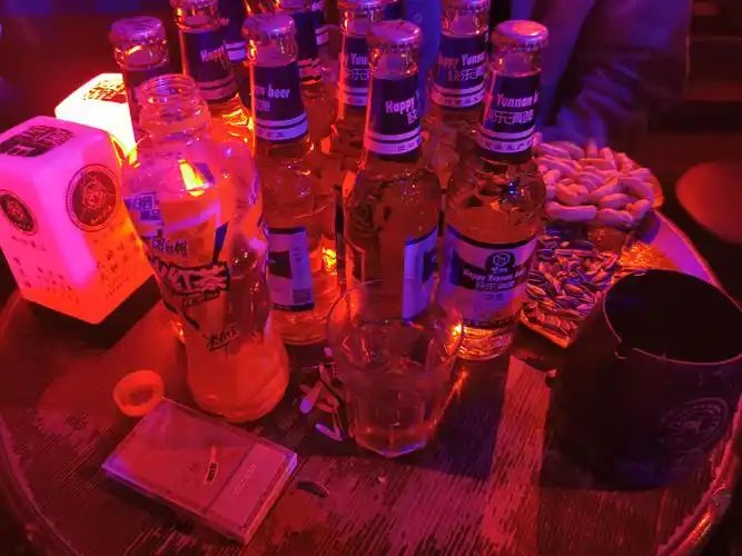 一下风水堂:昨天晚上喝醉了,被一个男的给非礼了-ktv知识库-ktv预订网