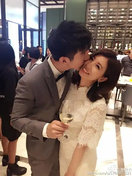 贾静雯改良复古白色蕾丝长款修身旗袍宴会聚会结婚礼服年会伴娘_7折