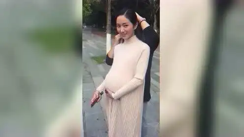 怀孕八个月的老婆,挺着大肚子都不消停,一点当妈的样子都没有!