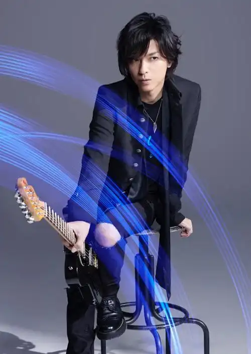 本名佐藤彰秀,1977年7月5日出生于日本东京都,日本创作男歌手,吉他手