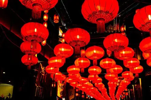 大红灯笼高高挂喜迎新春佳节啦