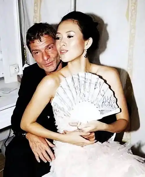 章子怡晒儿女种菜,汪峰视角下的章子怡素颜状态依然抗打_舞蹈_照片