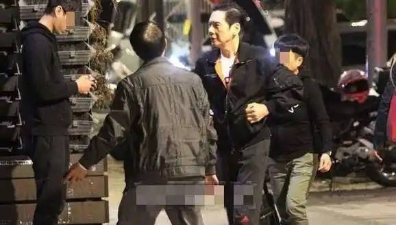 原创郭碧婷感情落定面对男友无惧素颜在台湾和向佐一家吃饭家人爱情