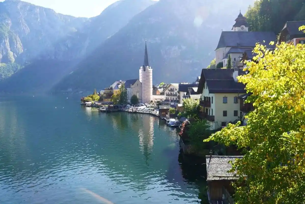 阿尔卑斯山边的最美小镇.#高山自有风景在#治愈系风景 #慢下 - 抖音