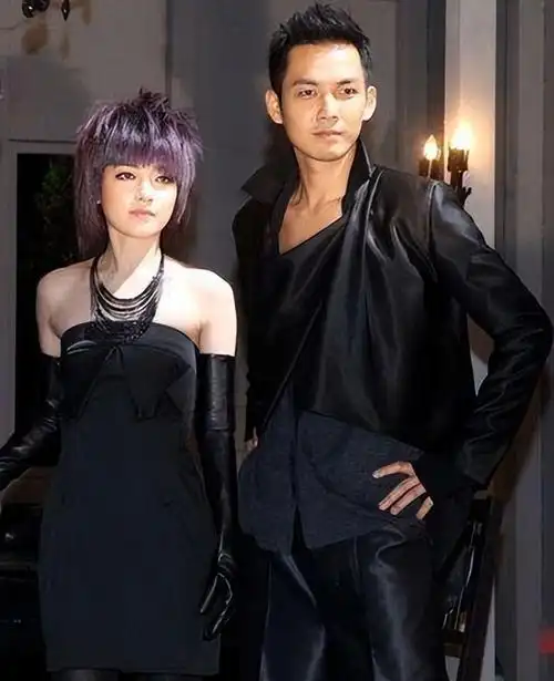 这段感情对范晓萱没有造成多大的影响,但是却让钟汉良的个人形象不断