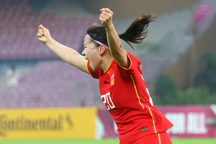 让你2球又何妨铿锵玫瑰再让国人泪目绝杀夺冠再显榜样力量