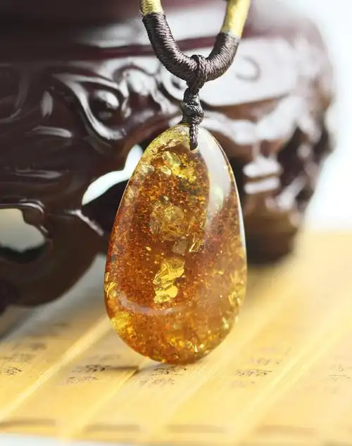 黄色琥珀金色大地吊坠(附证书)