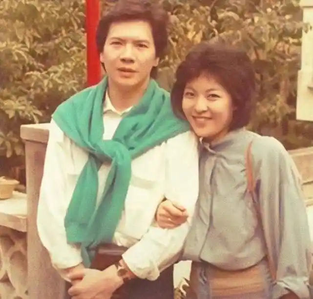 向太陈岚年轻照片曝光堪比关之琳曾炮轰周星驰