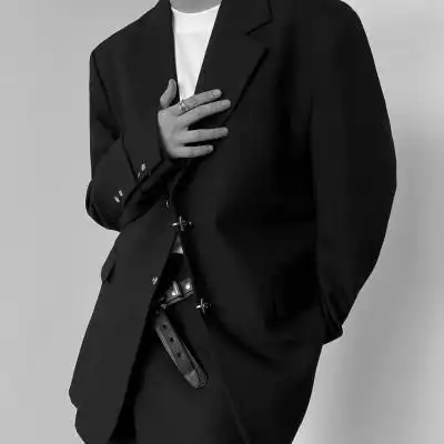 高级男生身体部位头像黑白质感_男生头像_头像屋