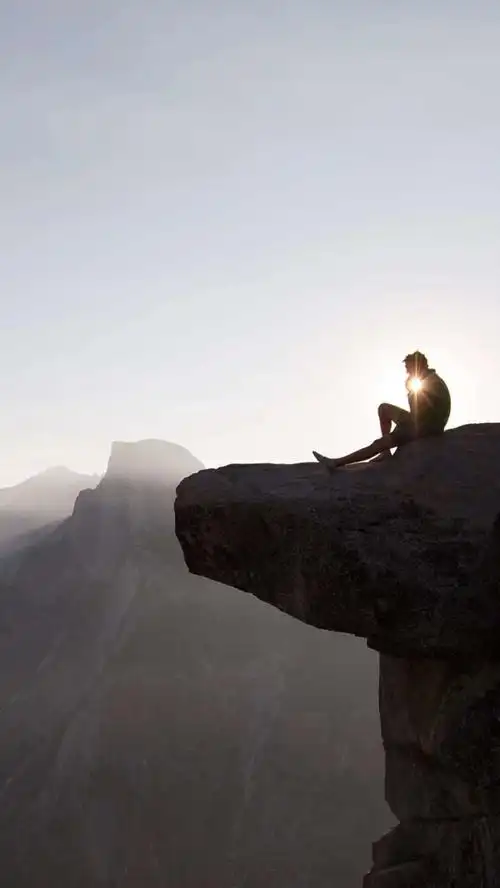 在艰难的世界里勇敢前行_唯美图片_我要个性网