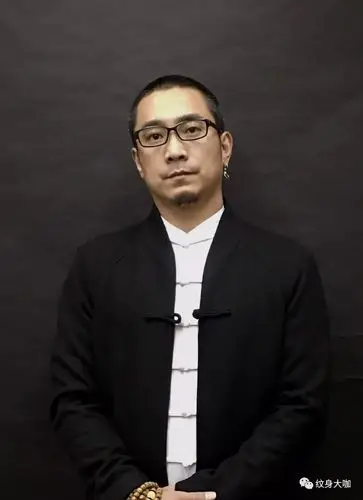 岳恒认为,纹身是一门恒久的人体艺术,每一个纹身师最终也会向著艺术