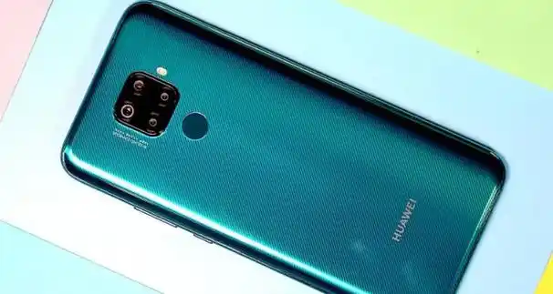 四个摄像头的手机有:荣耀20,华为mate 30 rs ,华为nova 5i pro,荣耀