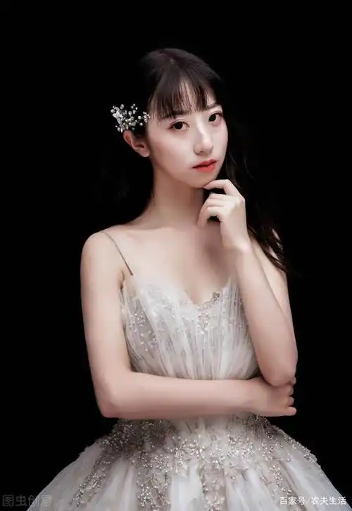 人们在欣赏影视剧的同时,大多数 人都喜欢看有颜值的美女,因为漂亮的