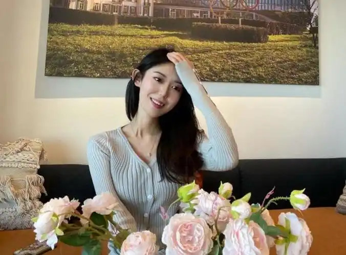 cba全明星的大赢家!夺得星锐赛mvp 扣篮冠军,女友是年轻主播