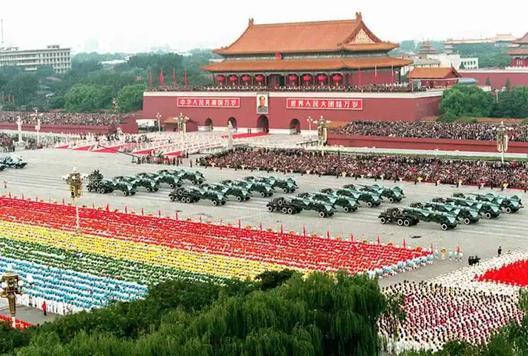 中国史上最牛的两次大阅兵一次震撼亚洲一次震撼世界