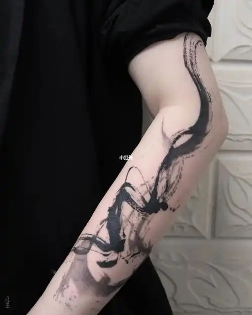 双生水墨纹身