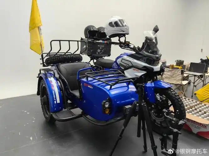 银钢摩托500双缸水冷边三轮摩托车