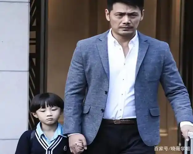 张培:陪邵兵走出低谷,等他振作后就回归家庭