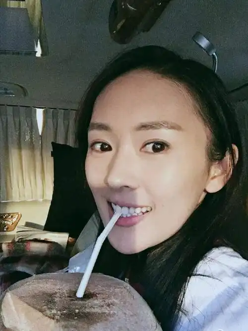 回顾童瑶张国立儿子毁了我半辈子嫁给大17岁富商事业爱情双丰收