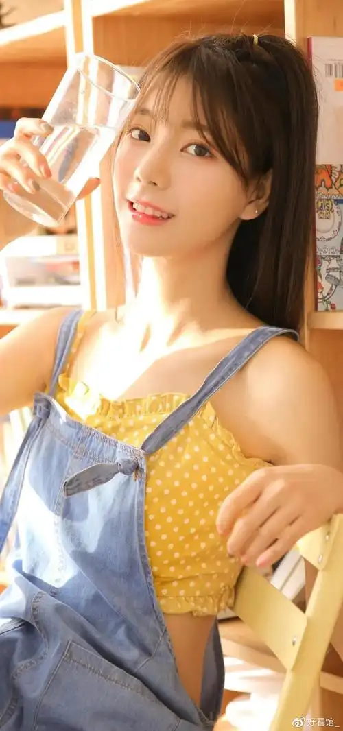 美女壁纸网上超火的小姐姐壁纸特别好看的女生壁纸最流行美女锁屏