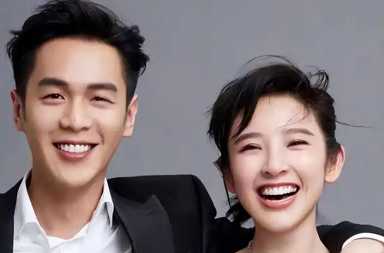 张若昀一家同框被拍,2岁女儿疑闹脾气坐地不起,3人无一人理会_樱桃_唐