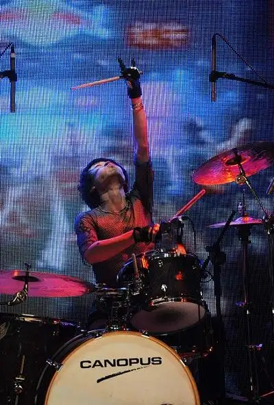 末裔乐队鼓手何岩受邀 参加第二届北京鼓手节-搜狐音乐