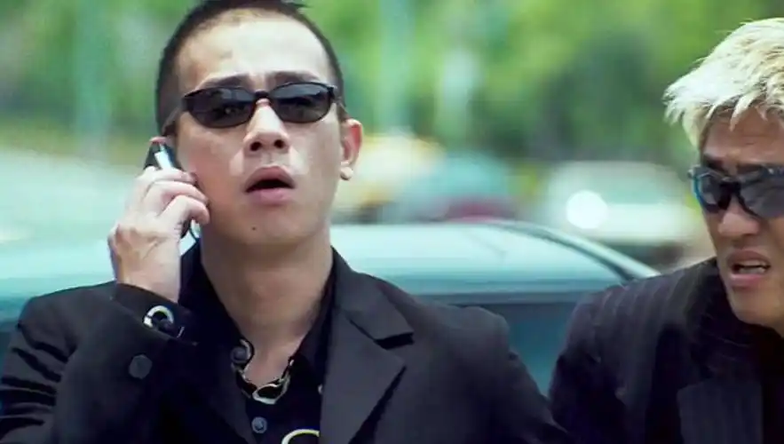 后来,《古惑仔》获得了2100万的票房,在当时可以说是非常好的成绩了.